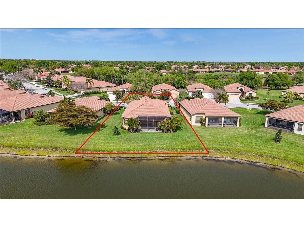 8205 Stirling Falls Circle Sarasota FL 34243 A4686670 image62