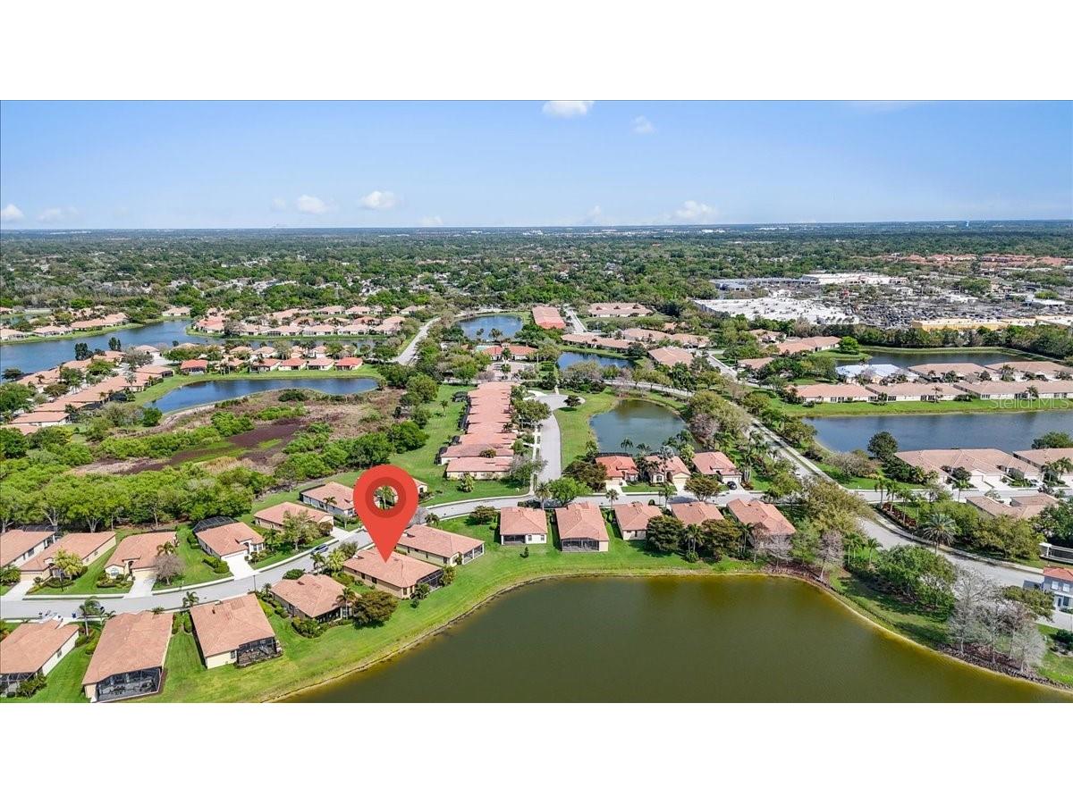 8205 Stirling Falls Circle Sarasota FL 34243 A4686670 image63