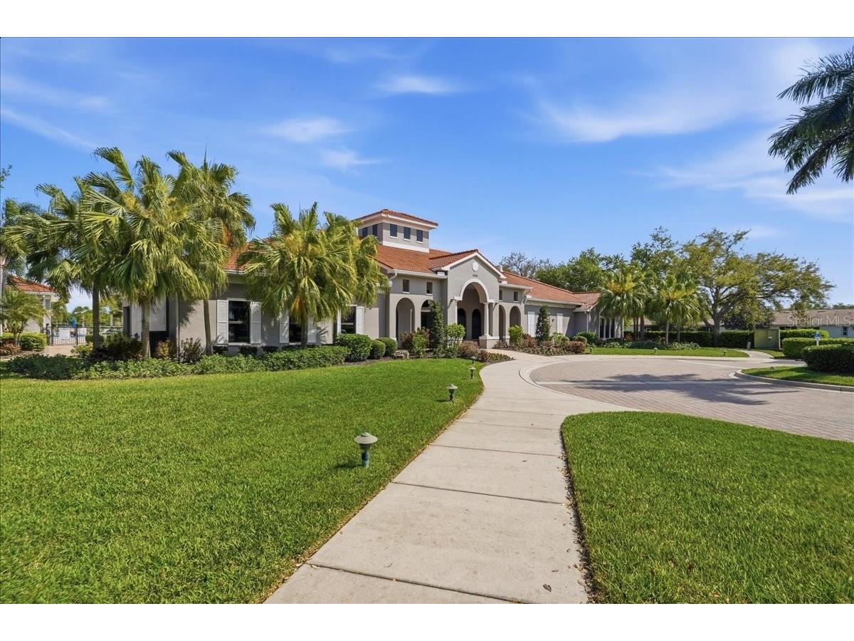 8205 Stirling Falls Circle Sarasota FL 34243 A4686670 image65