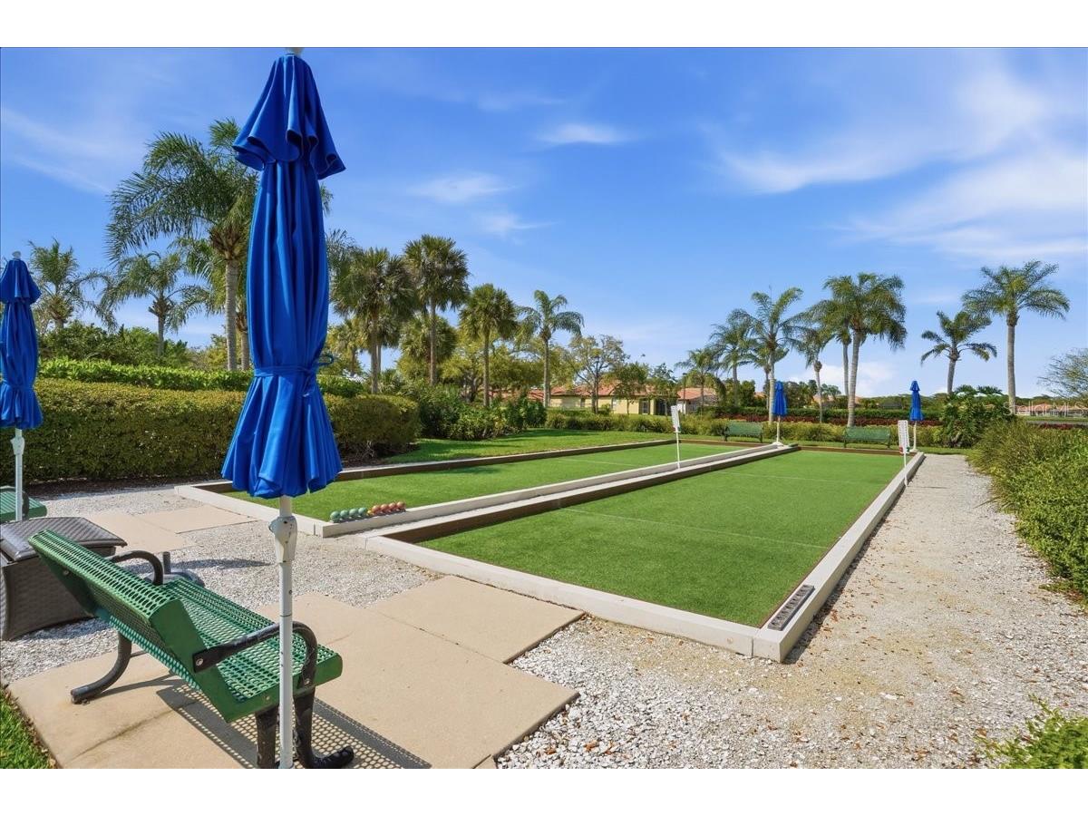 8205 Stirling Falls Circle Sarasota FL 34243 A4686670 image67