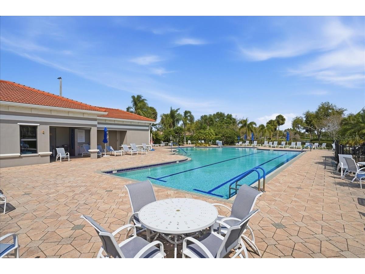 8205 Stirling Falls Circle Sarasota FL 34243 A4686670 image70