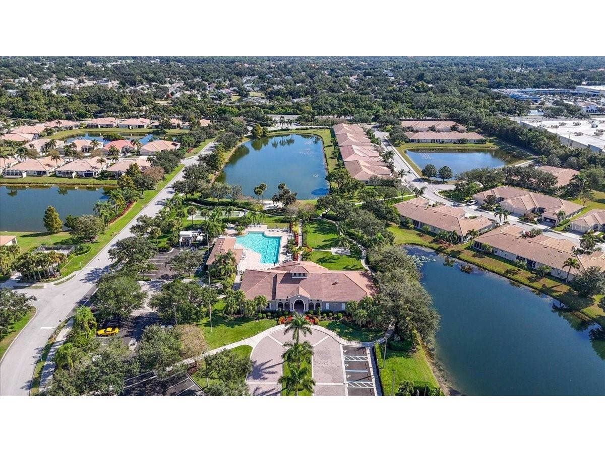 8205 Stirling Falls Circle Sarasota FL 34243 A4686670 image75