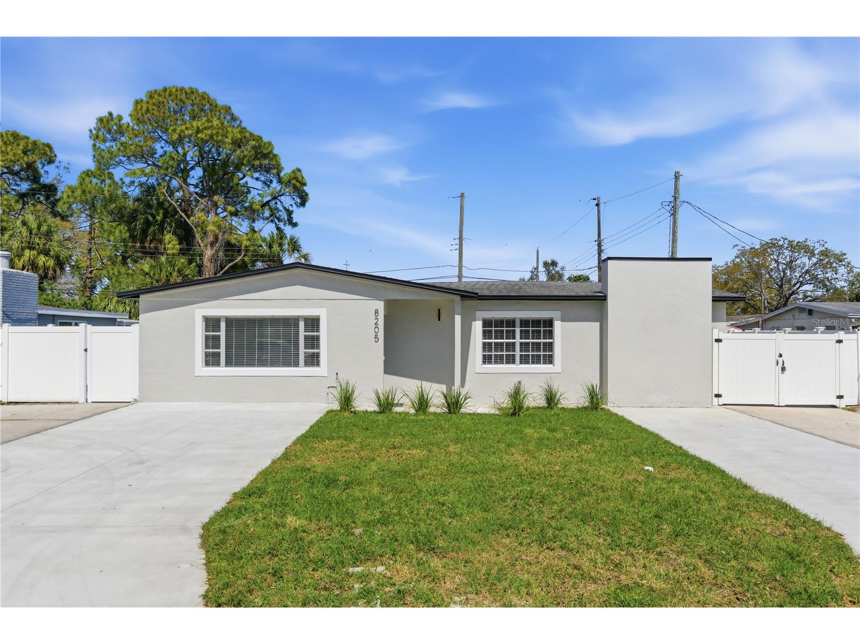 8205 Tanglewood Lane Tampa FL 33615 TB8481636 image1