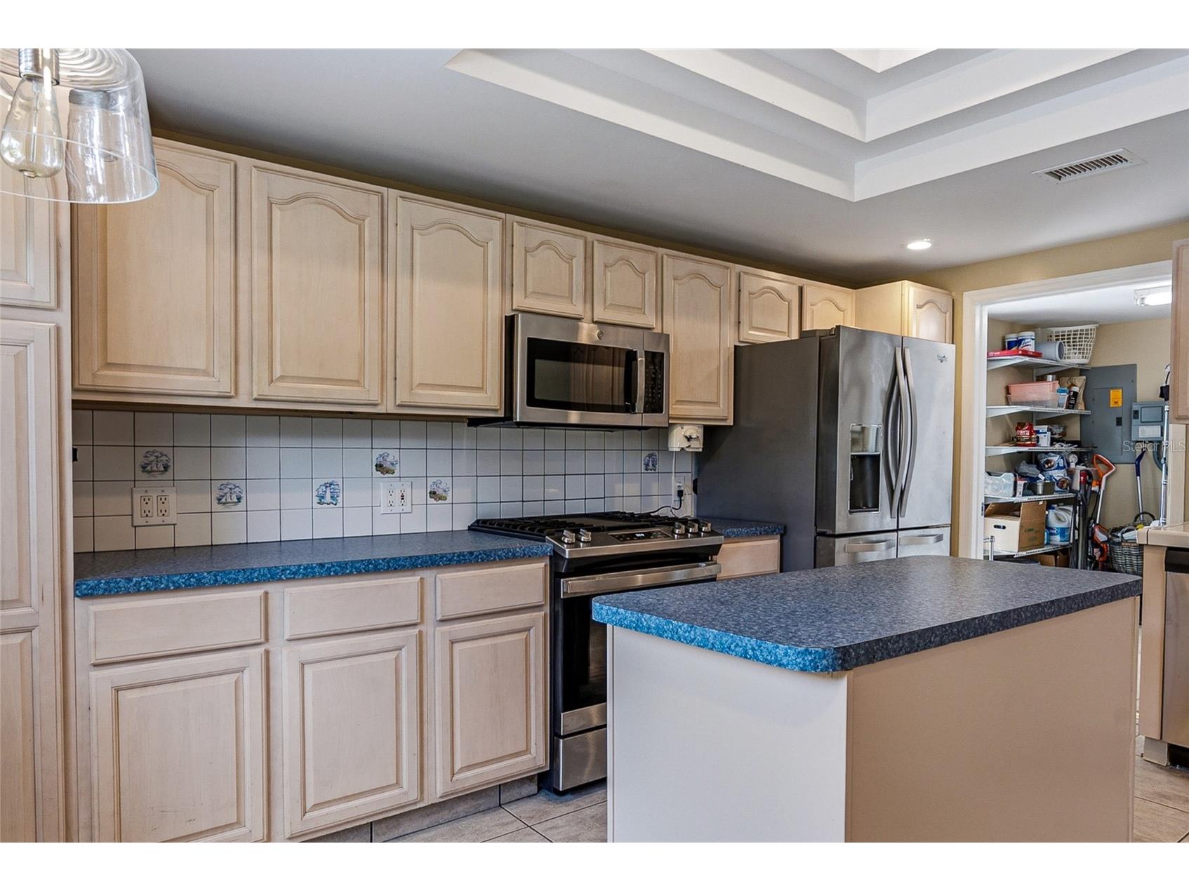 8205 Westridge Drive Tampa FL 33615 TB8518933 image12