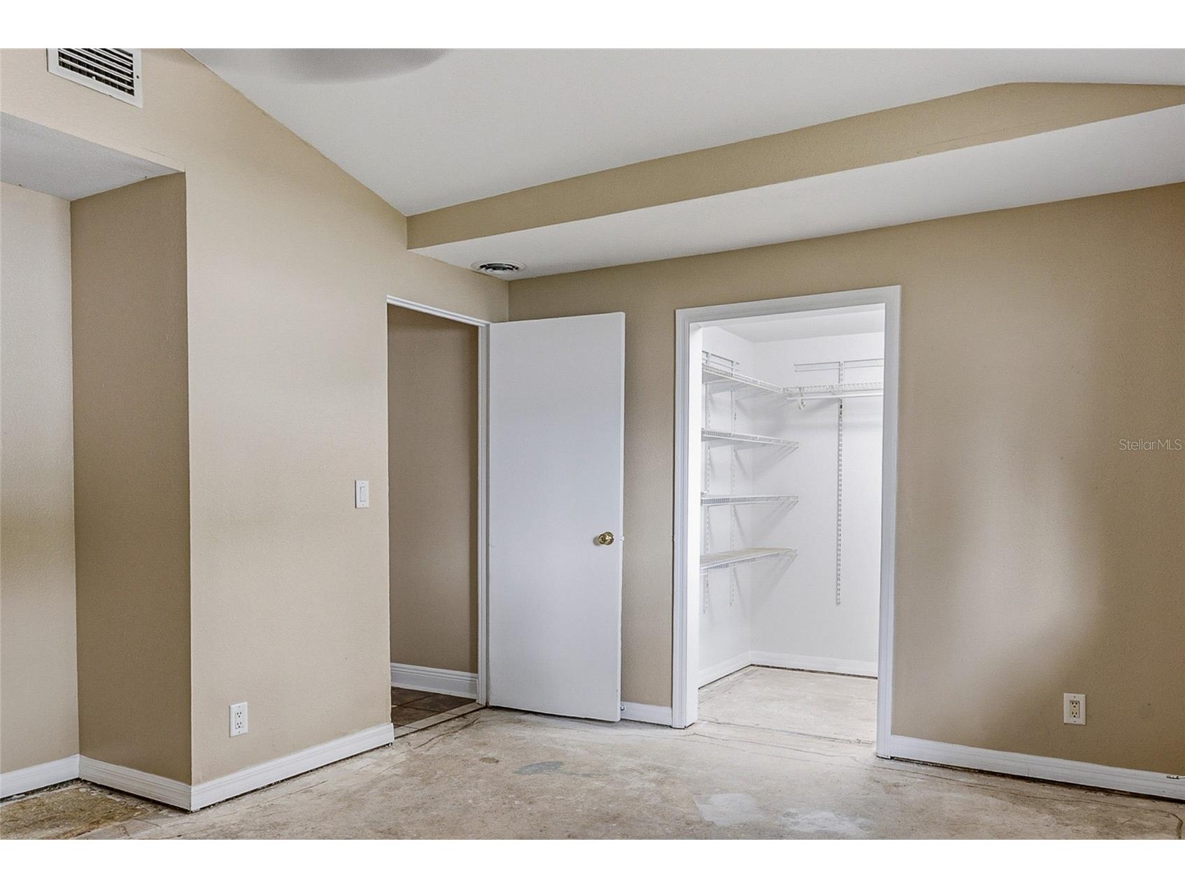 8205 Westridge Drive Tampa FL 33615 TB8518933 image21