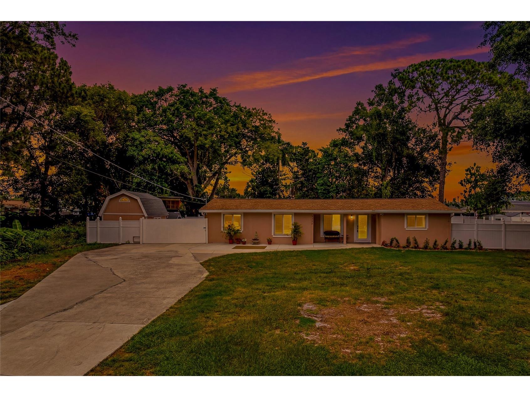8205 Westridge Drive Tampa FL 33615 TB8518933 image3