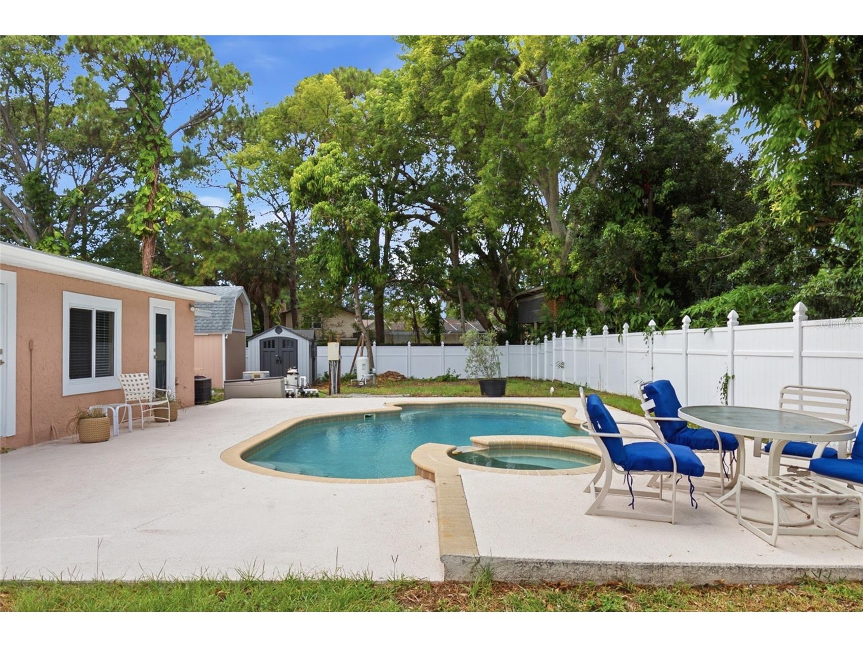8205 Westridge Drive Tampa FL 33615 TB8518933 image34