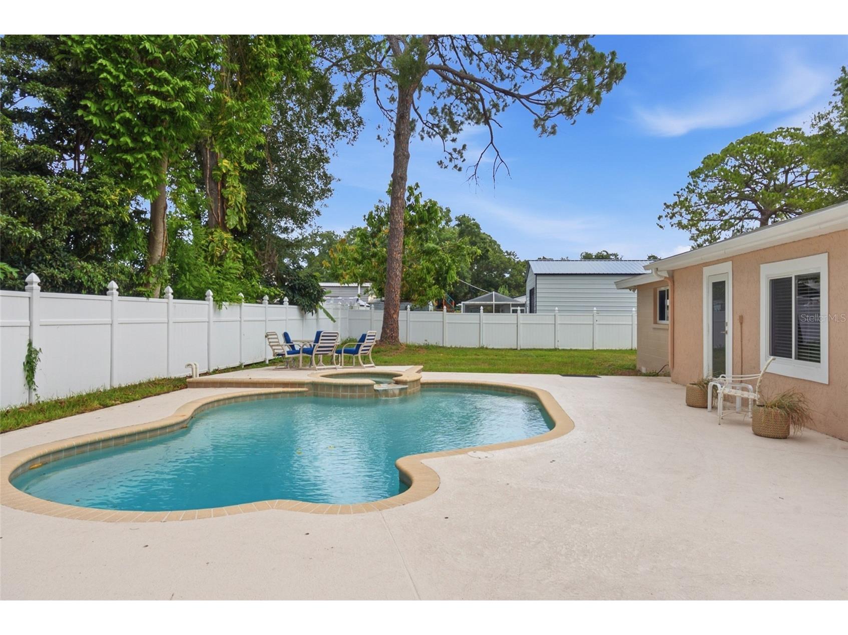 8205 Westridge Drive Tampa FL 33615 TB8518933 image36