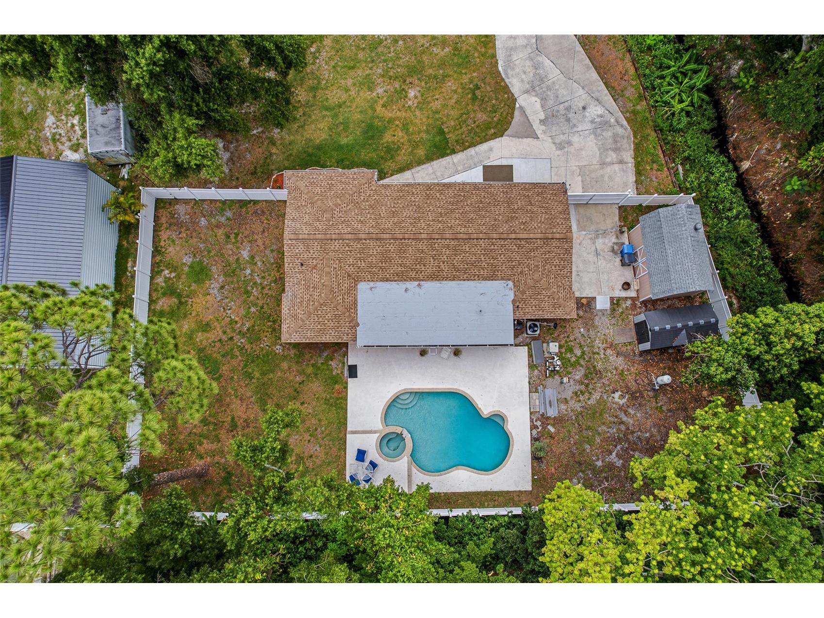 8205 Westridge Drive Tampa FL 33615 TB8518933 image40