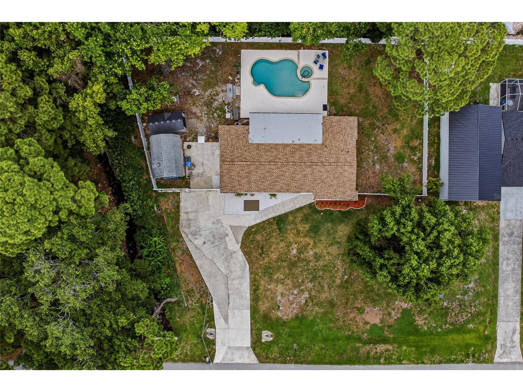 8205 Westridge Drive Tampa FL 33615 TB8518933 image41