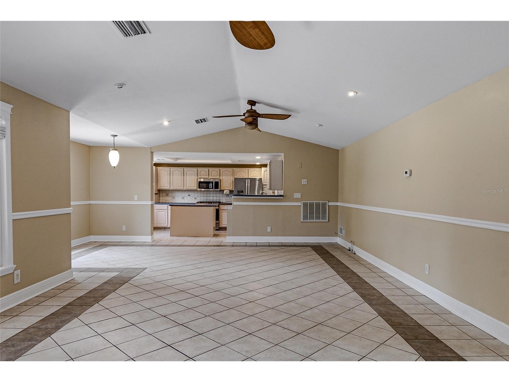 8205 Westridge Drive Tampa FL 33615 TB8518933 image5