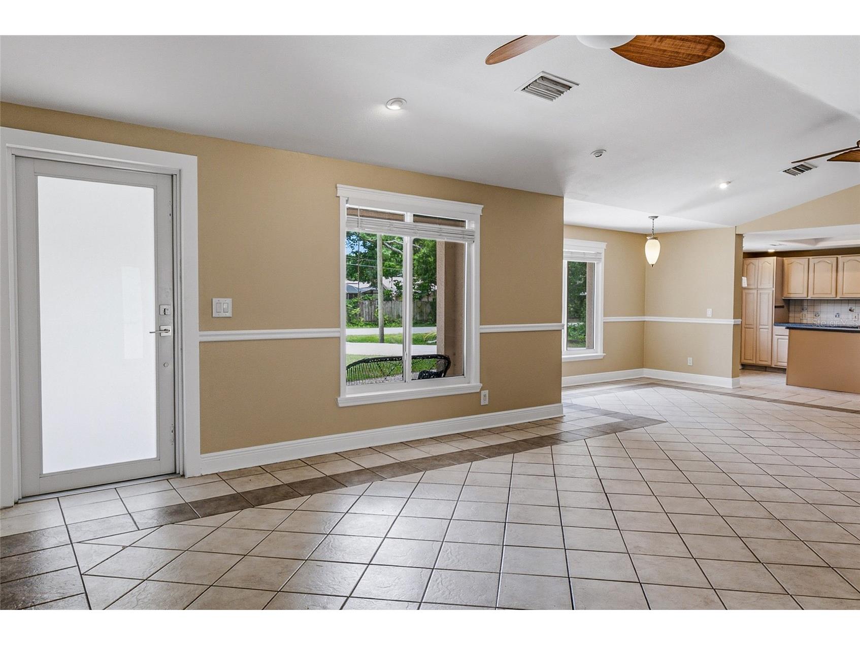 8205 Westridge Drive Tampa FL 33615 TB8518933 image6
