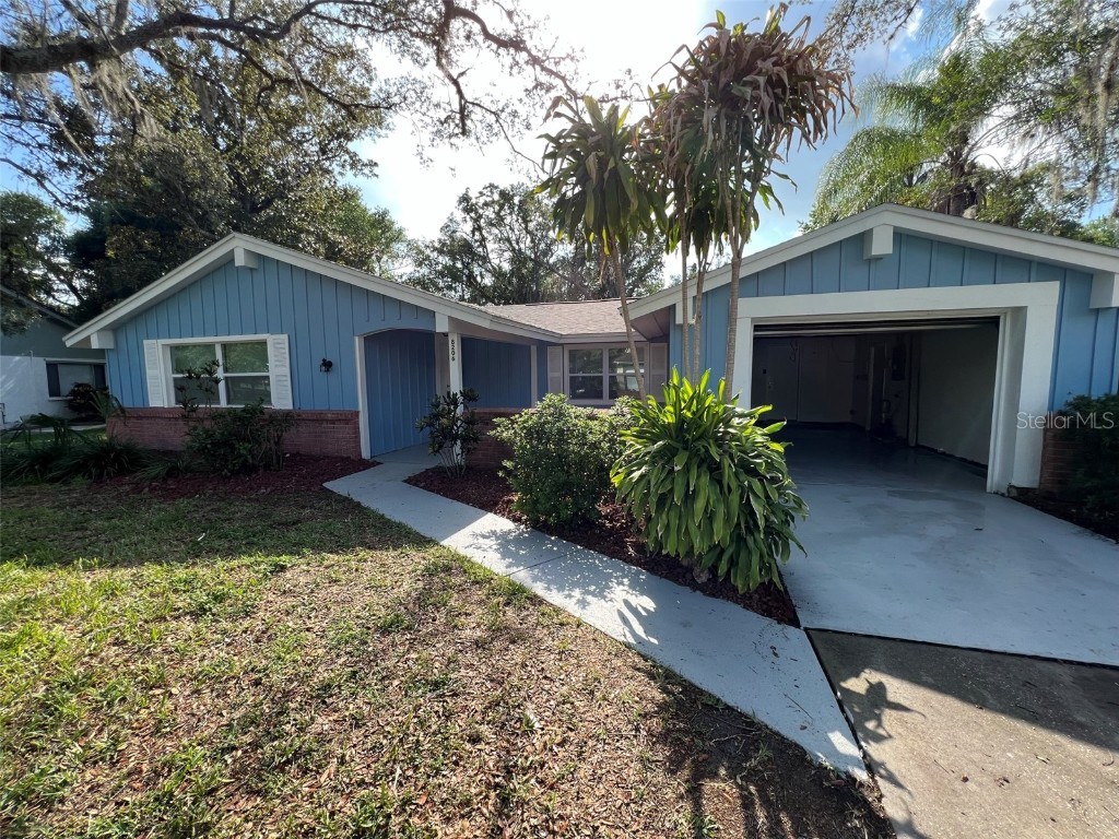 8206 Clover Hill Loop Hudson FL 34667 S5086404 image1
