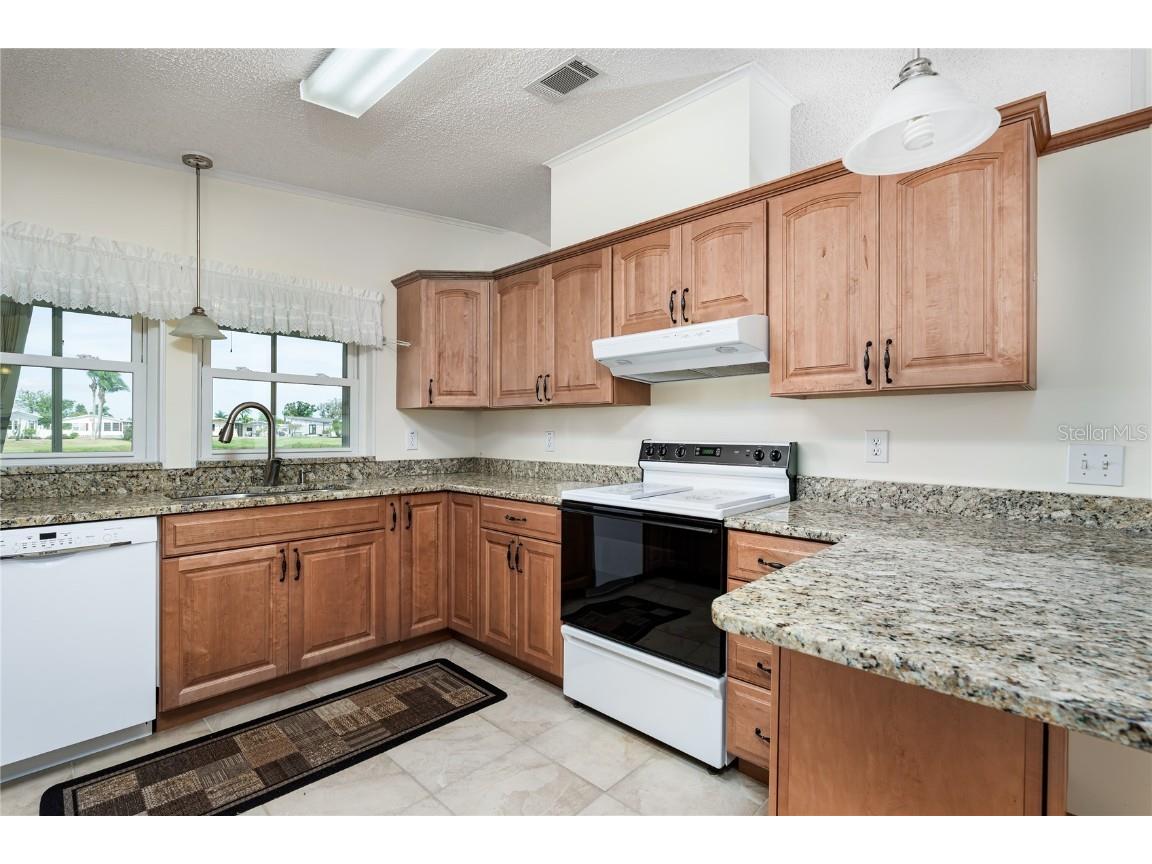 8206 Marie Lane Ellenton FL 34222 A4671270 image10