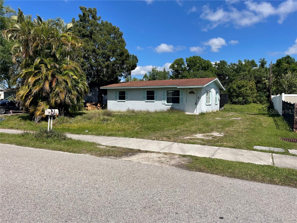 8208 29th Street E Ellenton FL 34222 A4604674 image1