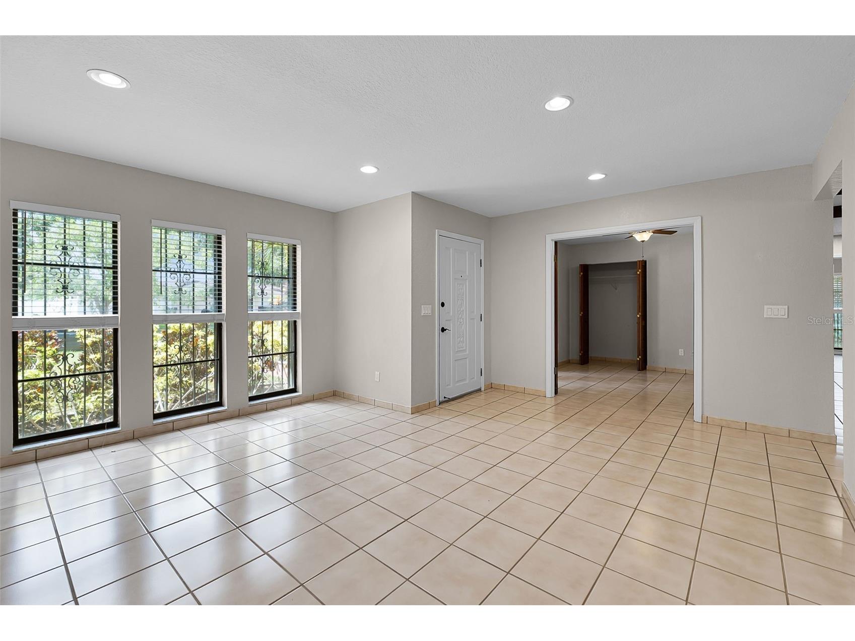 8208 La Serena Drive Tampa FL 33614 TB8465477 image5