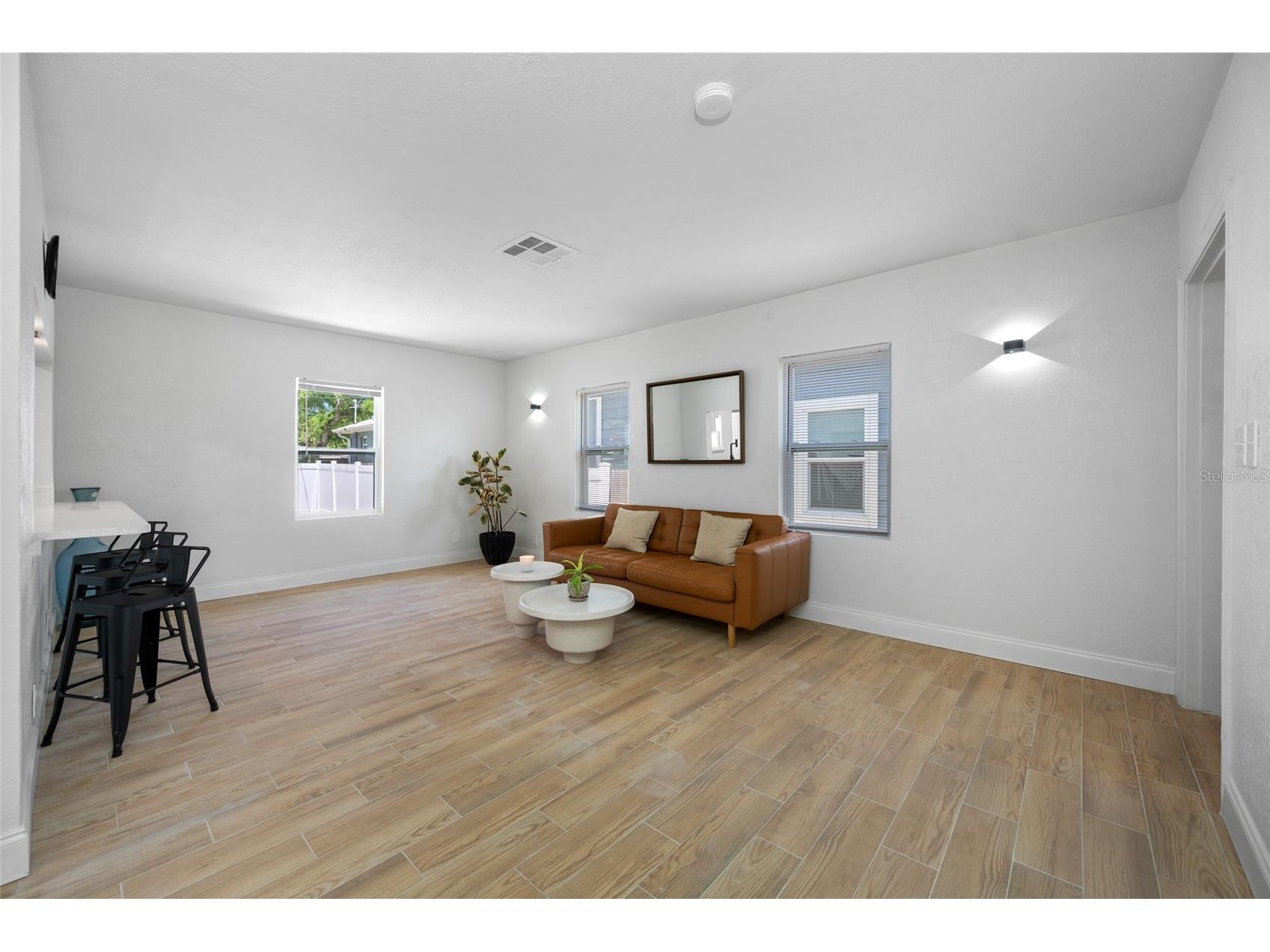 821 19th Avenue S Saint Petersburg FL 33705 TB8498873 image12