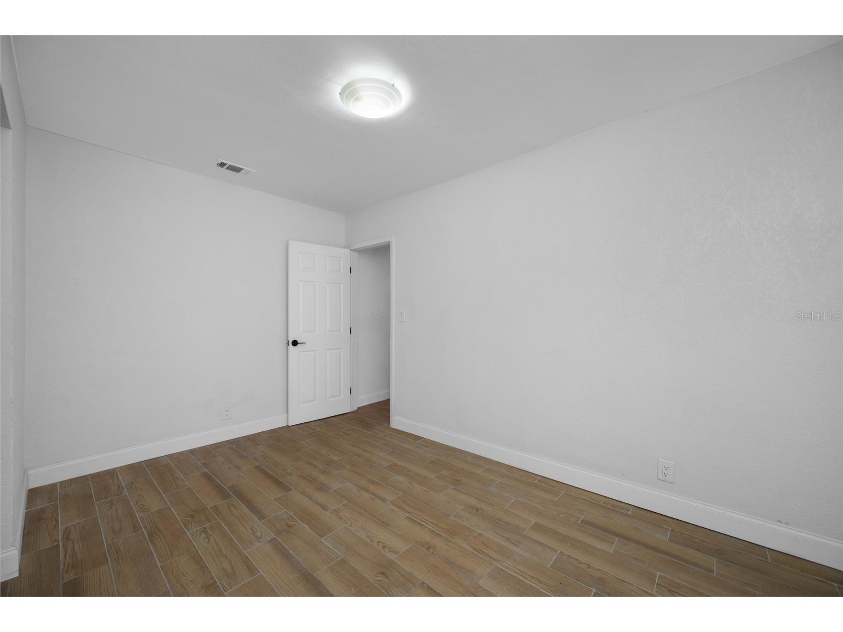 821 19th Avenue S Saint Petersburg FL 33705 TB8498873 image27