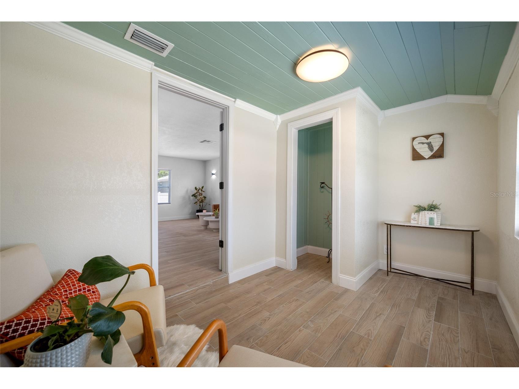 821 19th Avenue S Saint Petersburg FL 33705 TB8498873 image37