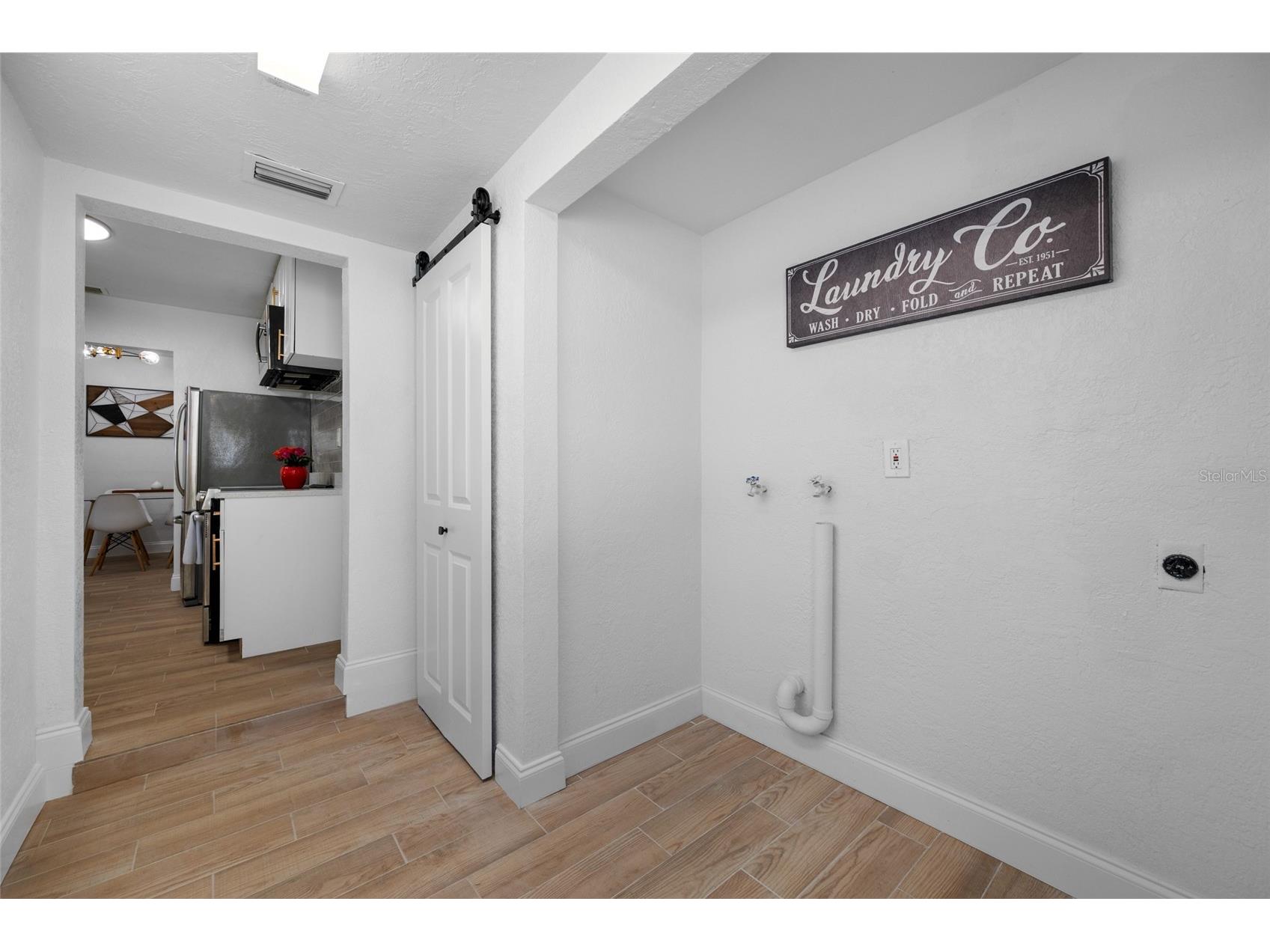 821 19th Avenue S Saint Petersburg FL 33705 TB8498873 image40