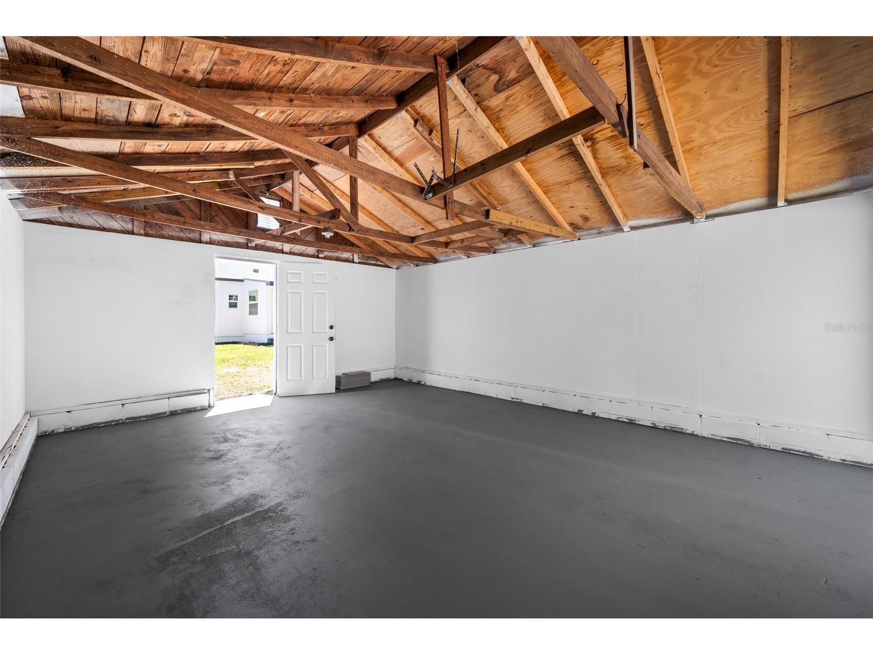 821 19th Avenue S Saint Petersburg FL 33705 TB8498873 image44