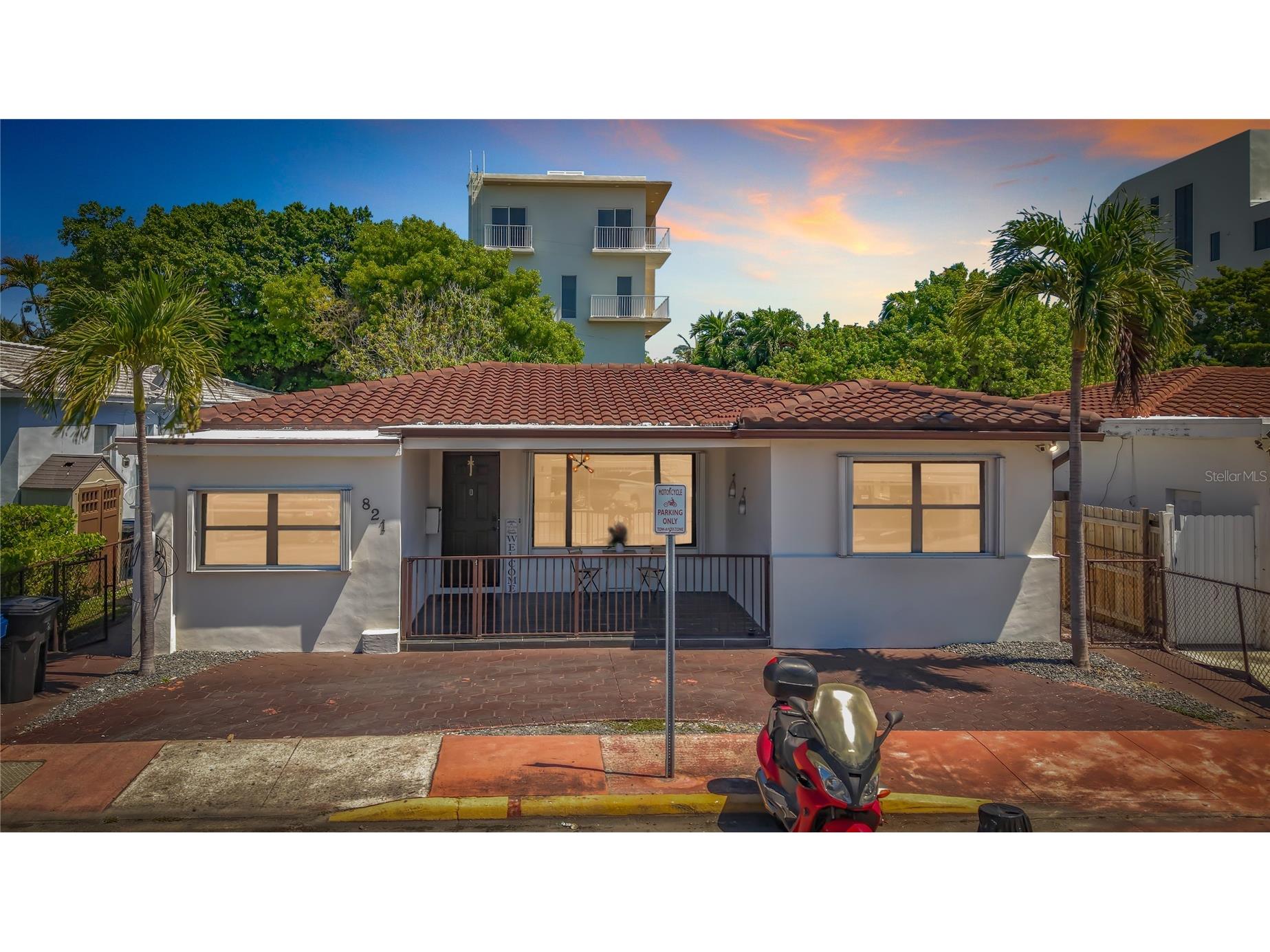 821 83rd St Miami Beach FL 33141 O6408077 image1