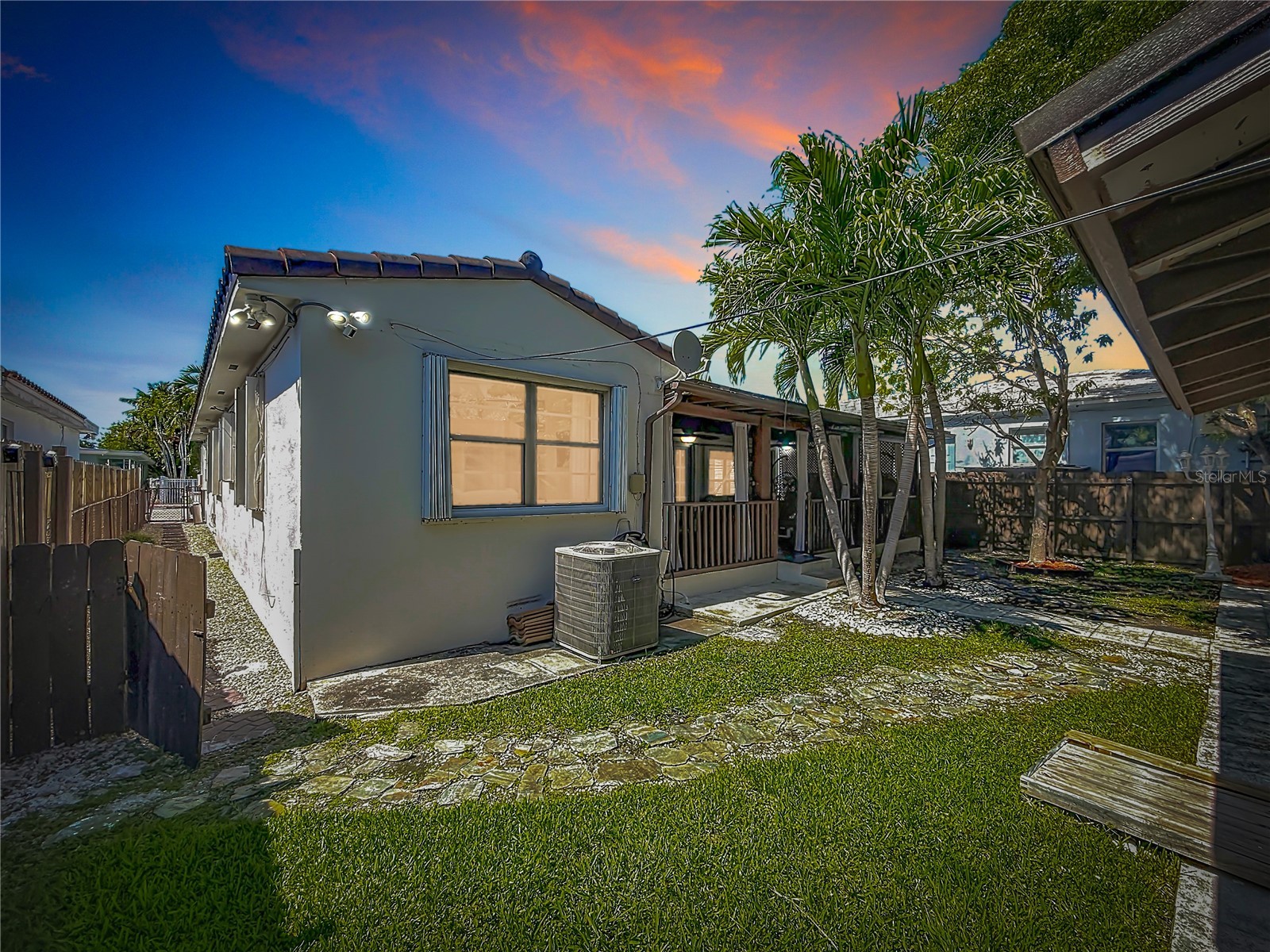 821 83rd St Miami Beach FL 33141 O6408077 image2