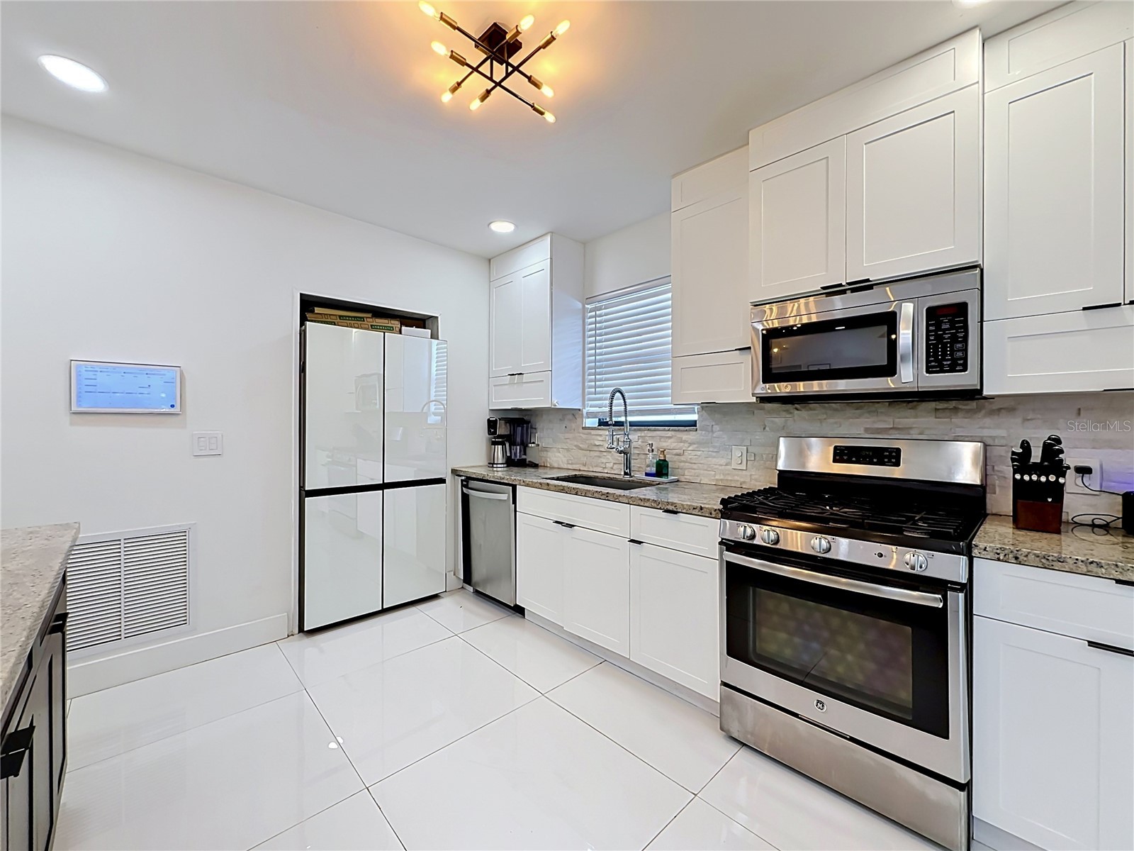 821 83rd St Miami Beach FL 33141 O6408077 image7