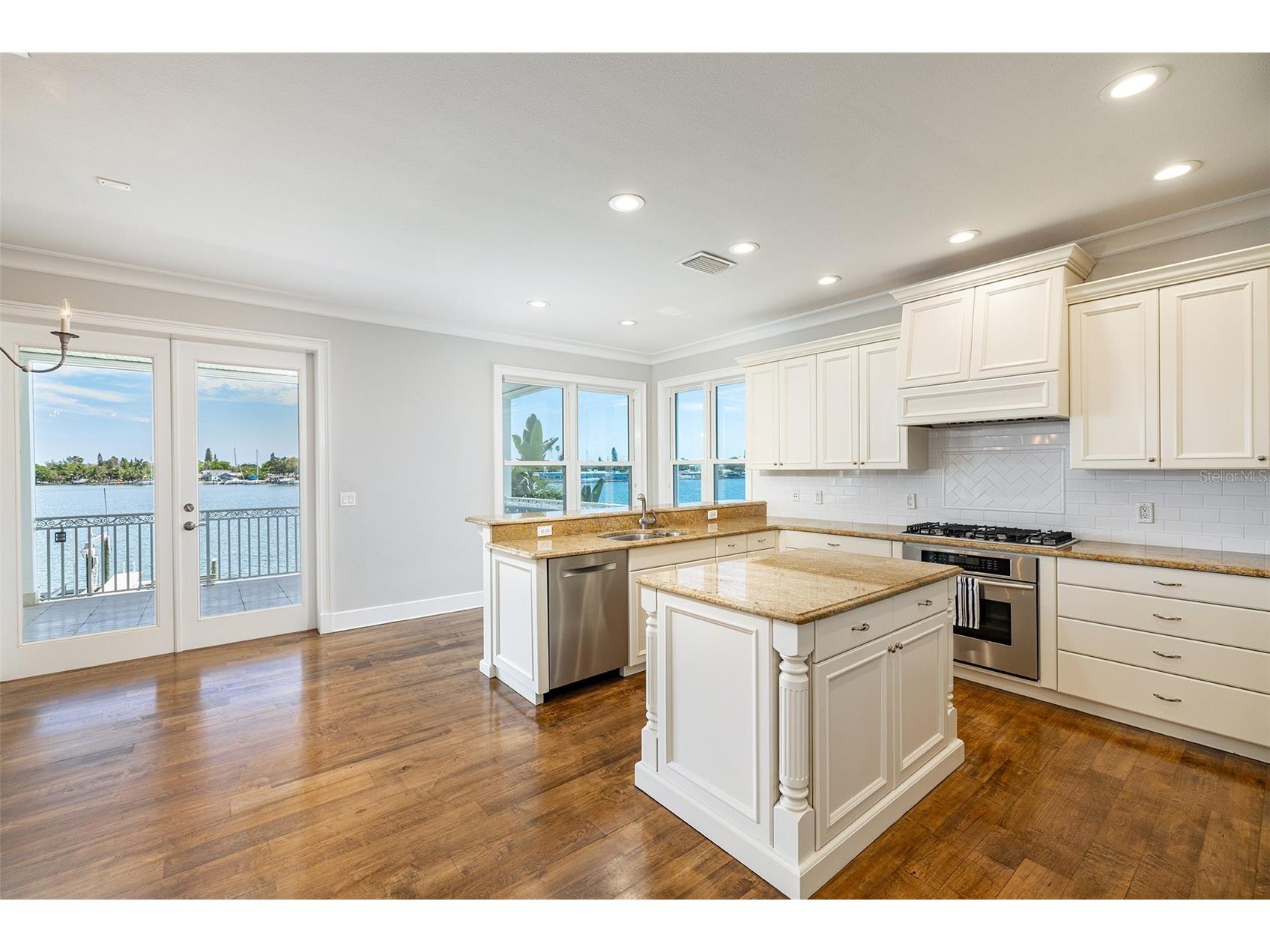 821 Bay Point Drive Madeira Beach FL 33708 - INTRACOASTAL WATERWAY TB8506826 image16