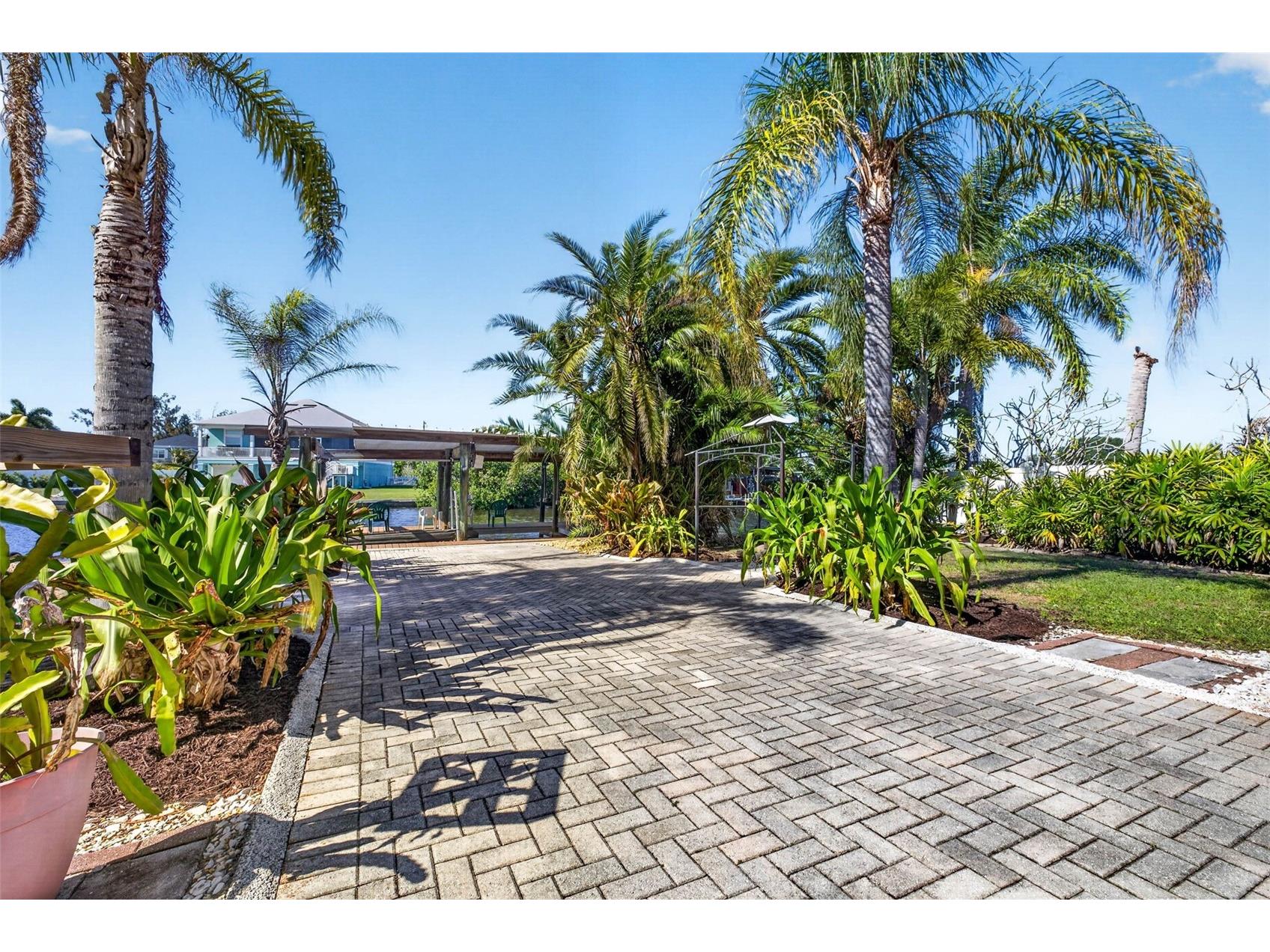 821 Blue Heron Boulevard Ruskin FL 33570 TB8494866 image62