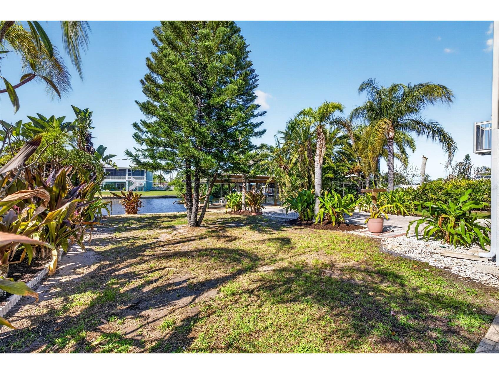 821 Blue Heron Boulevard Ruskin FL 33570 TB8494866 image70