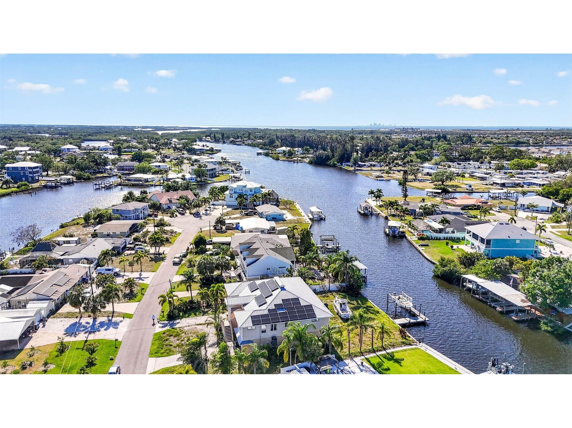 821 Blue Heron Boulevard Ruskin FL 33570 TB8494866 image87