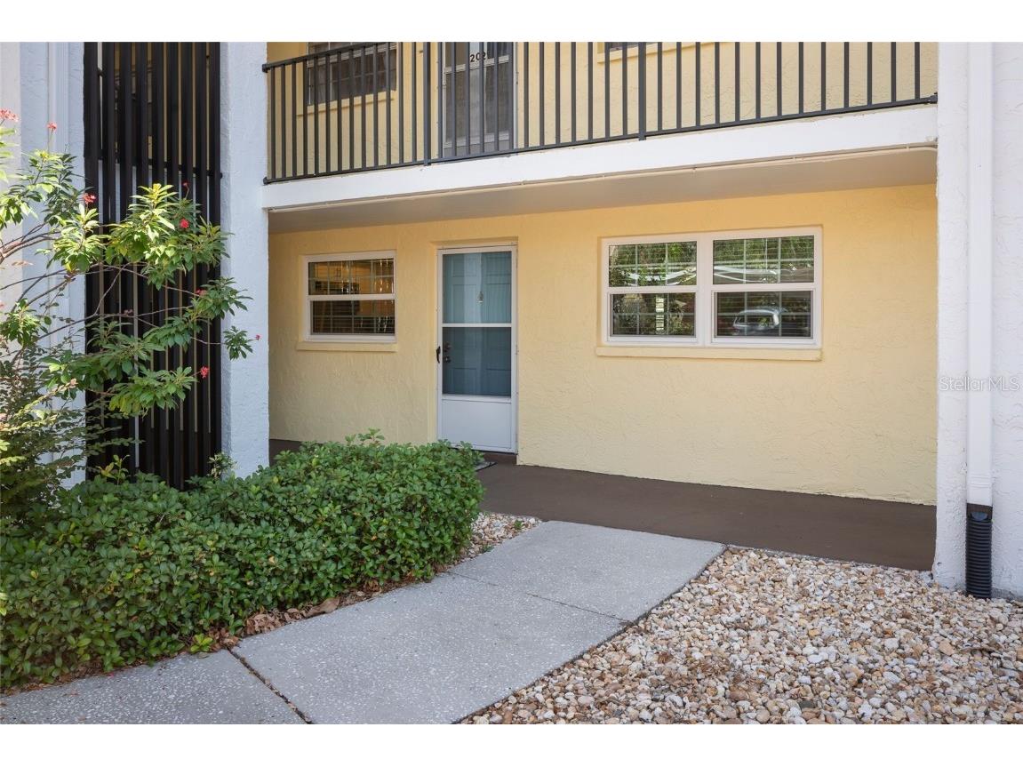 821 Deleon Court #102 Dunedin FL 34698 TB8320148 image1