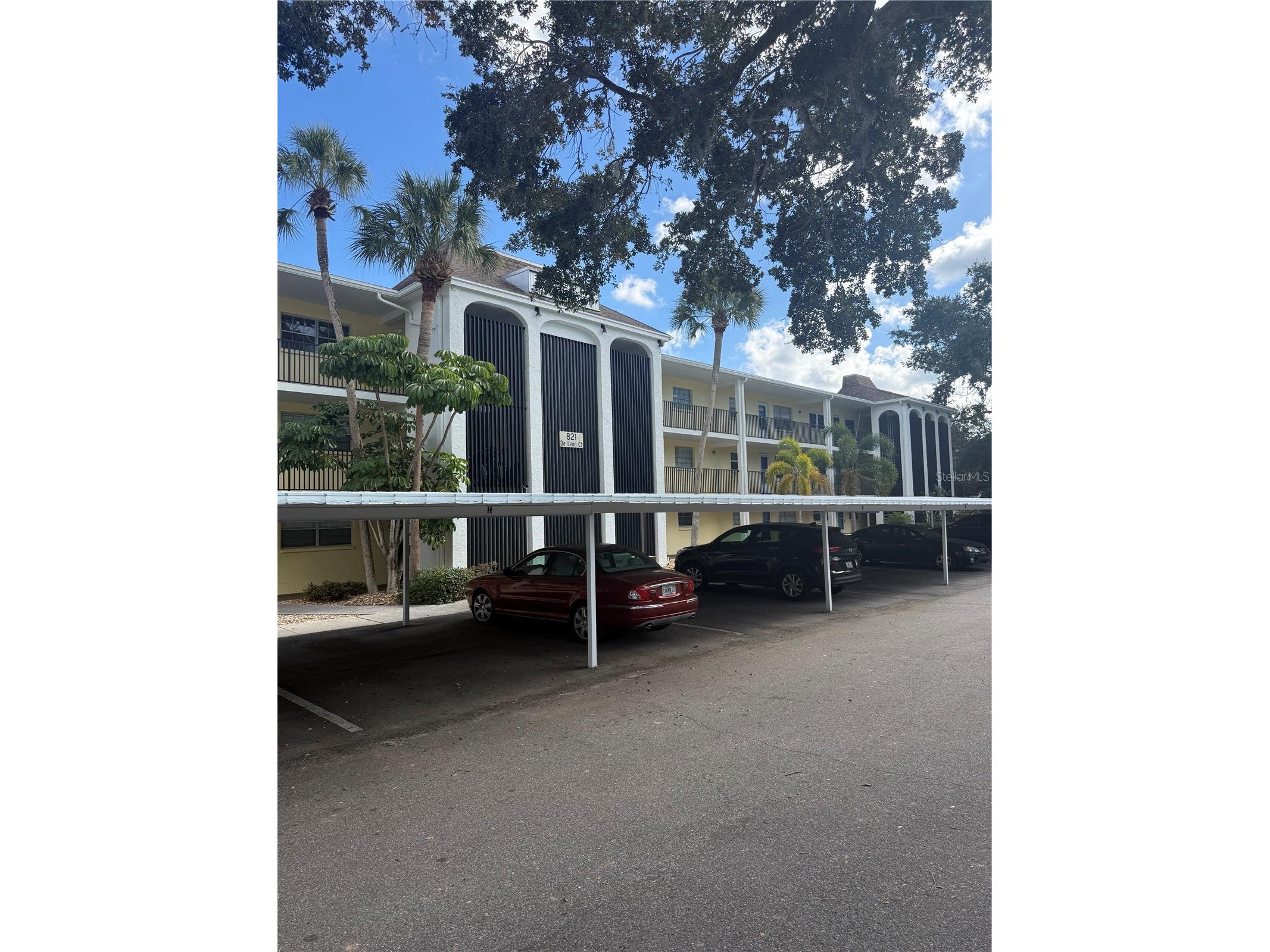 821 Deleon Court #303 Dunedin FL 34698 W7881935 image1