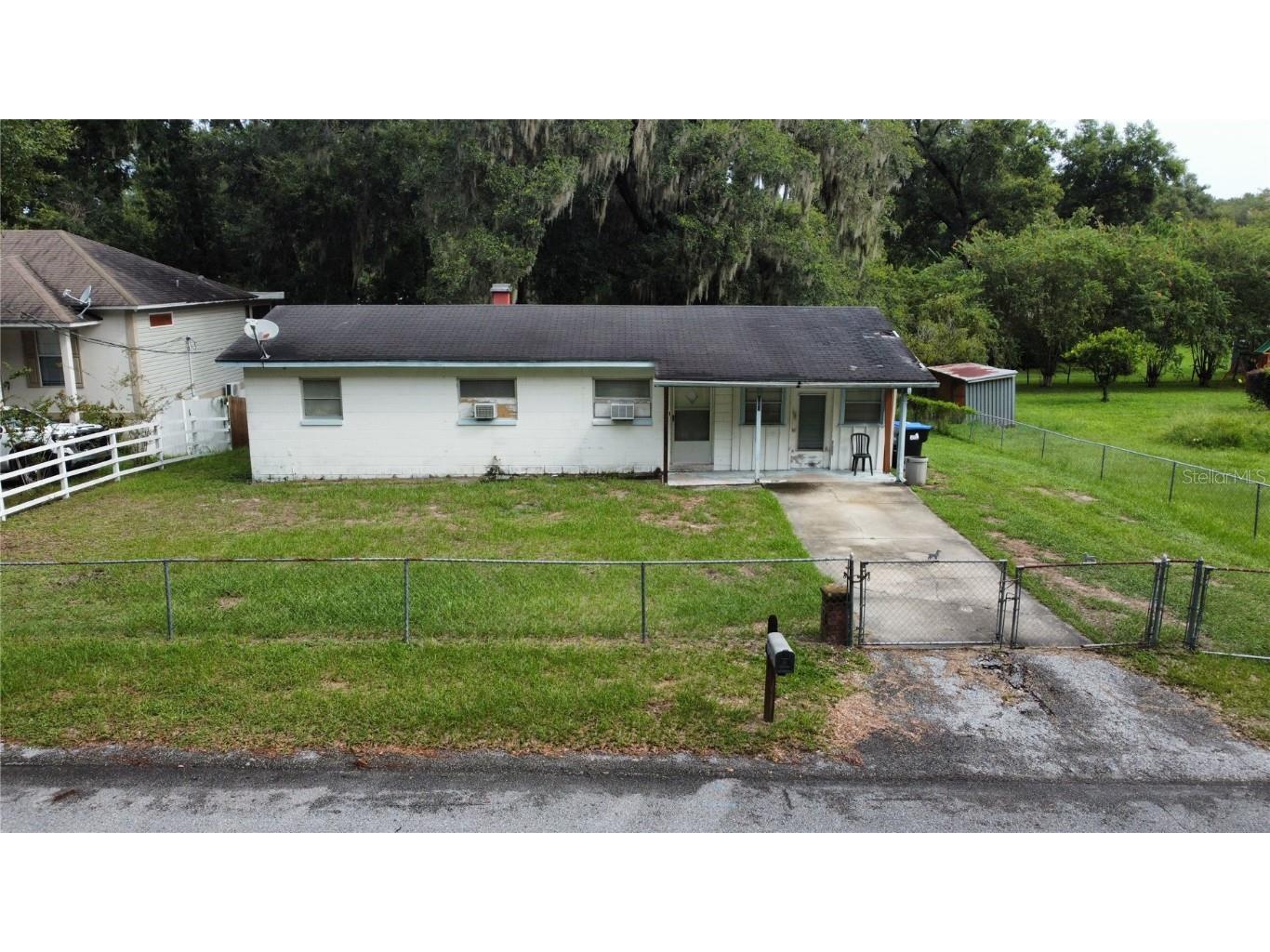 821 E 10th Street Apopka FL 32703 O6239251 image1