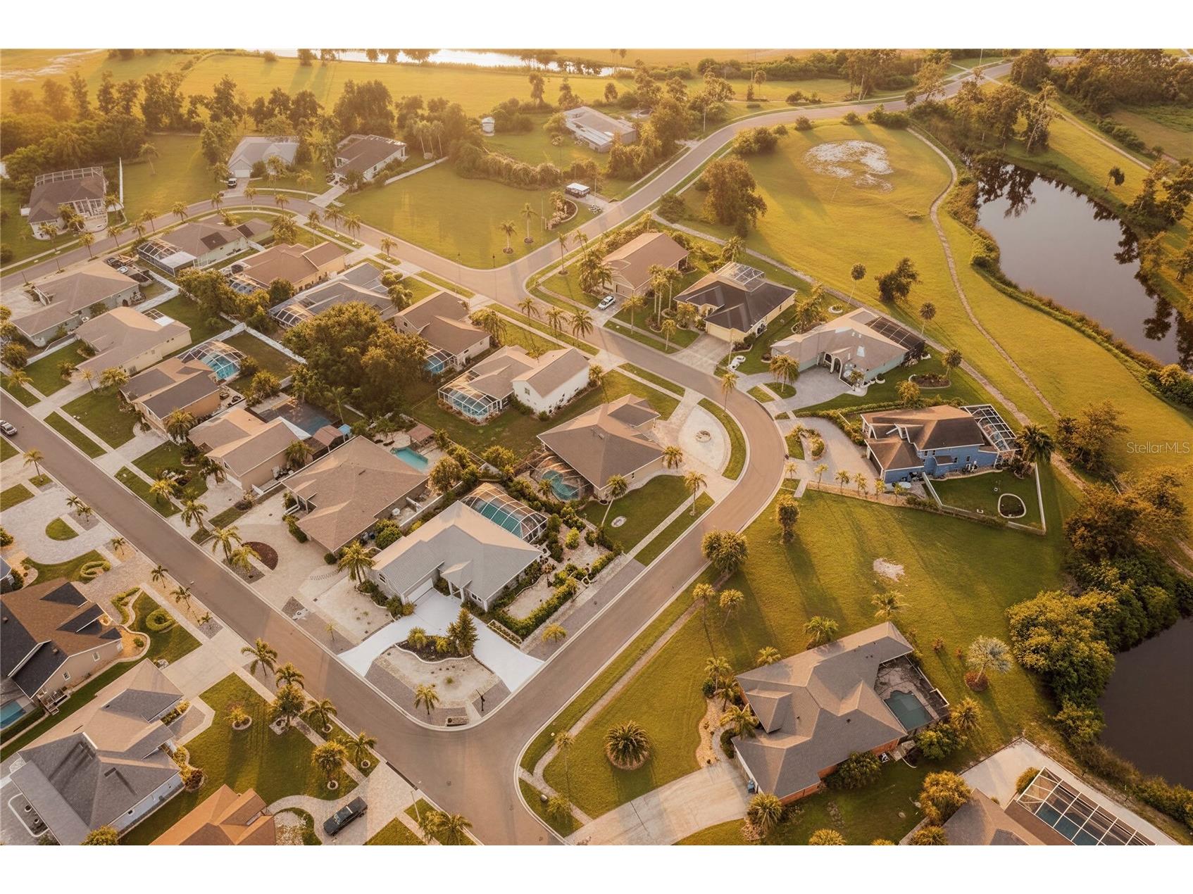 821 Greenview Dr Apollo Beach FL 33572 TB8488363 image27