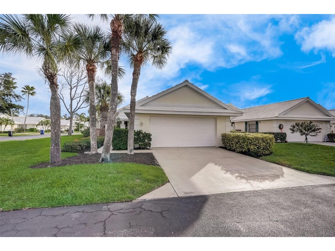 821 Harrington Lake Lane #32 Venice FL 34293 A4593441 image1