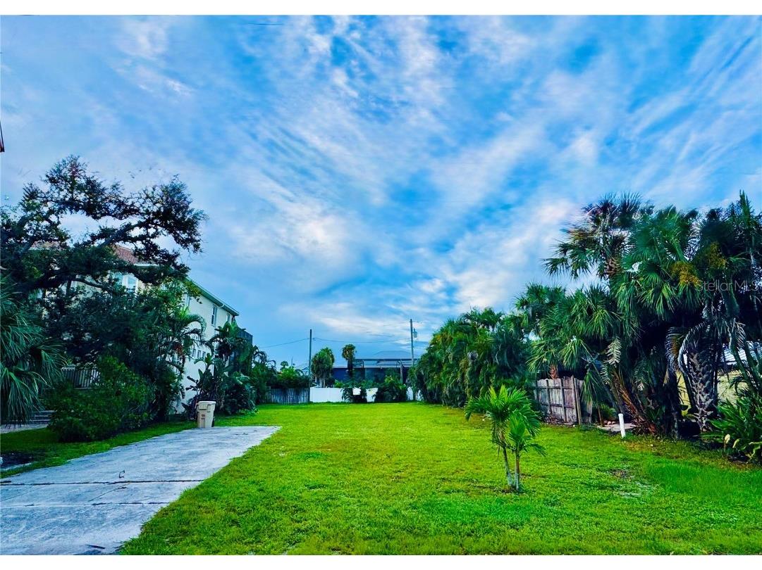 821 Laguna Drive Venice FL 34285 O6342075 image1