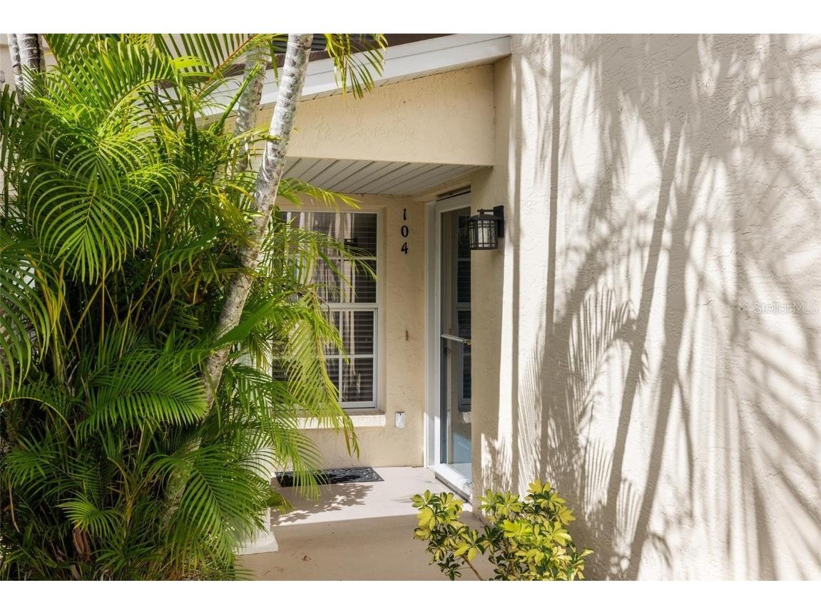 821 Montrose Drive #104 Venice FL 34293 A4598271 image1