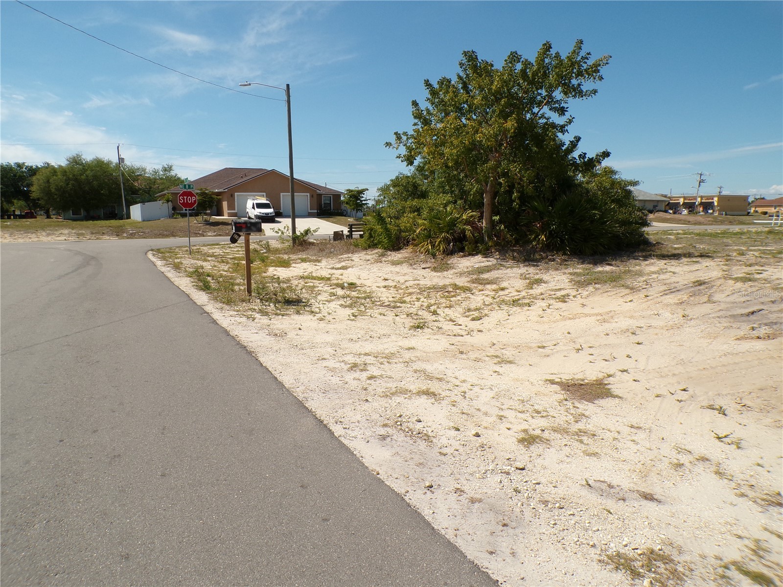 821 NE 15th Lane Cape Coral FL 33909 C7526626 image14