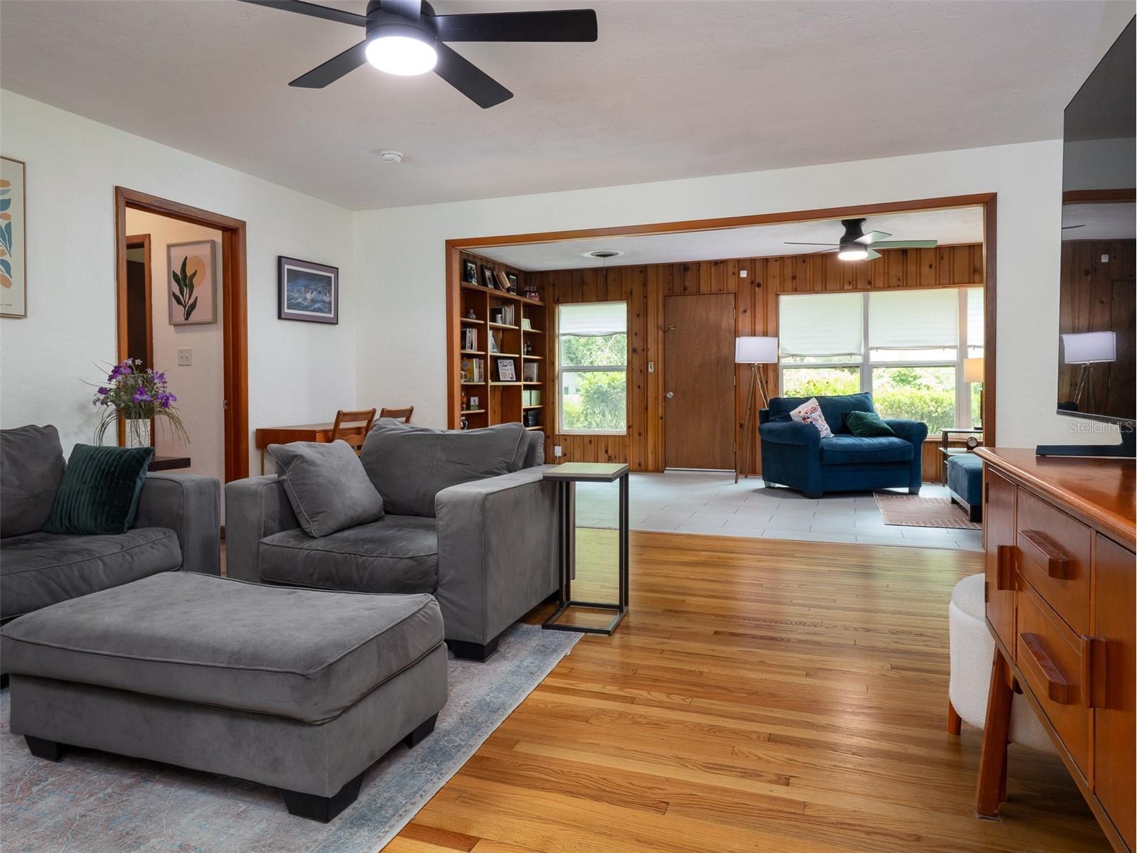 821 NW 20th Terrace Gainesville FL 32603 GC540383 image3