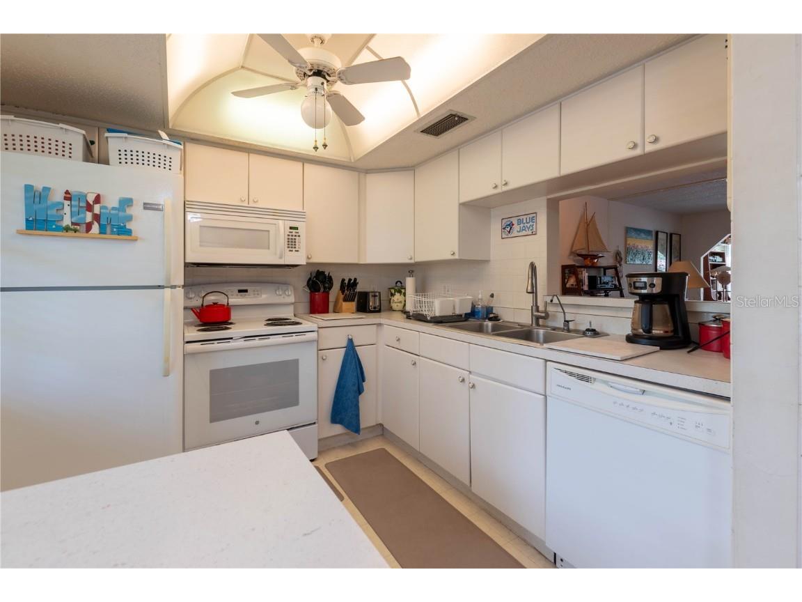 821 Patricia Avenue #103 Dunedin FL 34698 TB8411737 image13