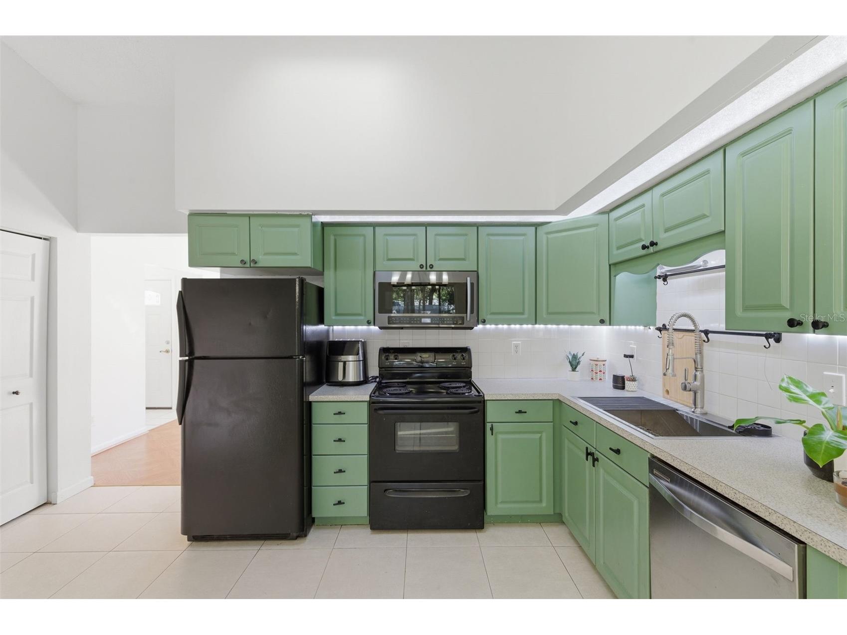 821 Pine Street Tarpon Springs FL 34689 TB8472412 image17