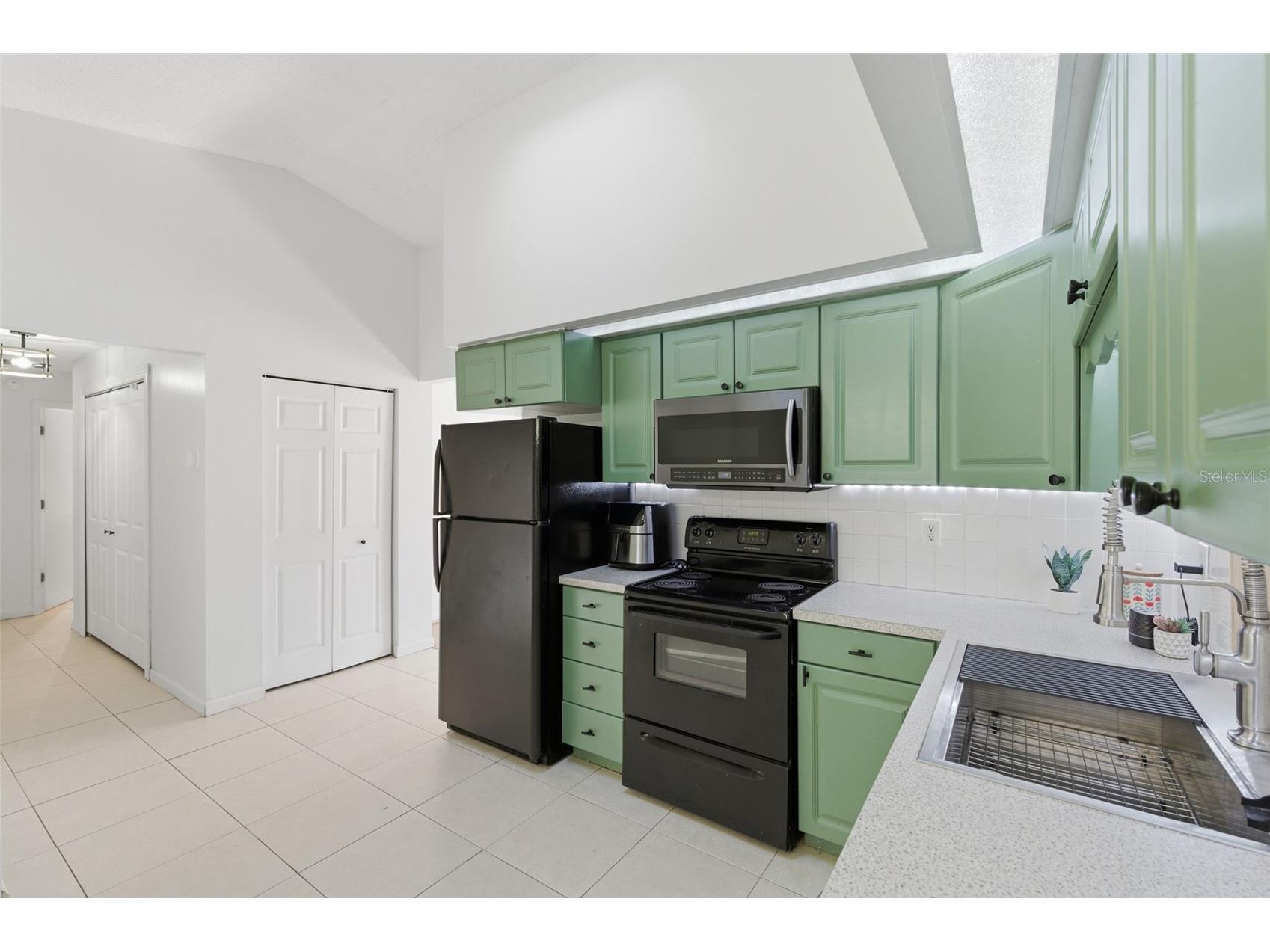 821 Pine Street Tarpon Springs FL 34689 TB8472412 image18