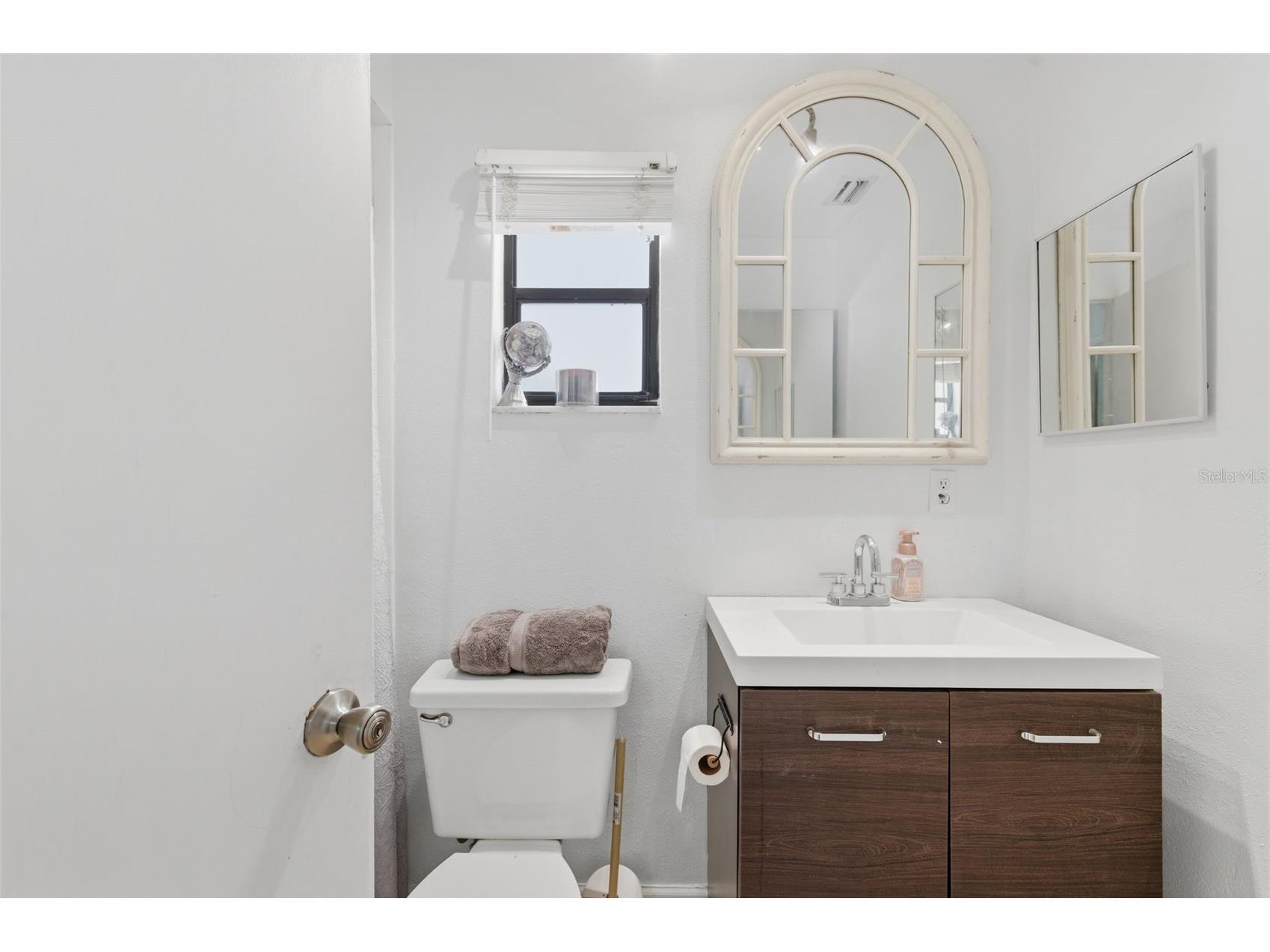 821 Pine Street Tarpon Springs FL 34689 TB8472412 image25