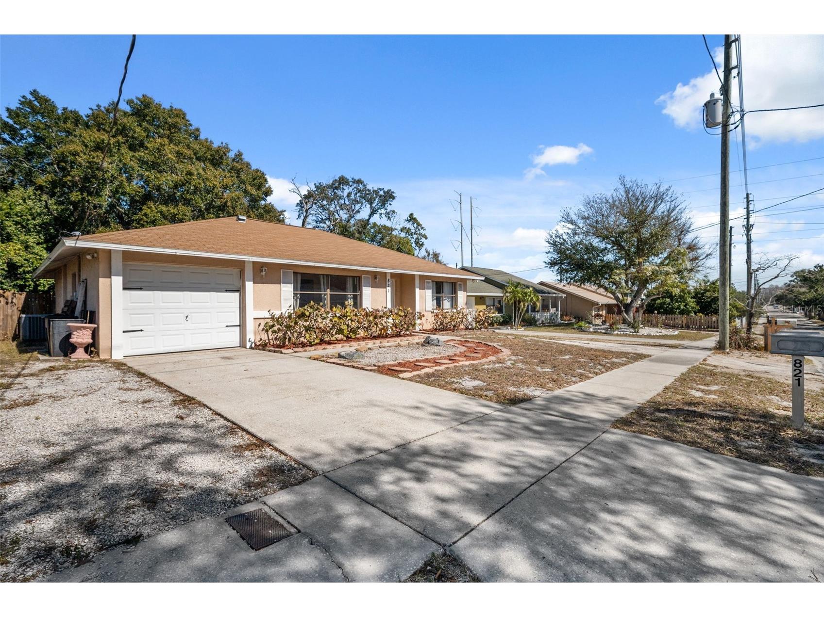 821 Pine Street Tarpon Springs FL 34689 TB8472412 image3