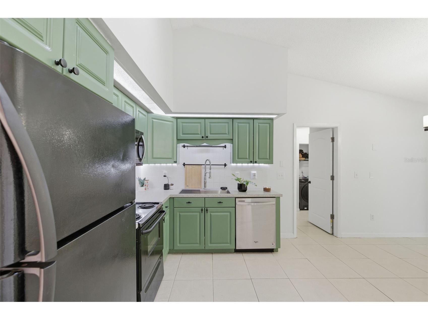 821 Pine Street Tarpon Springs FL 34689 TB8472412 image9