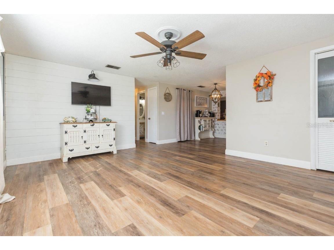 821 Walnut Drive Seffner FL 33584 TB8440769 image8