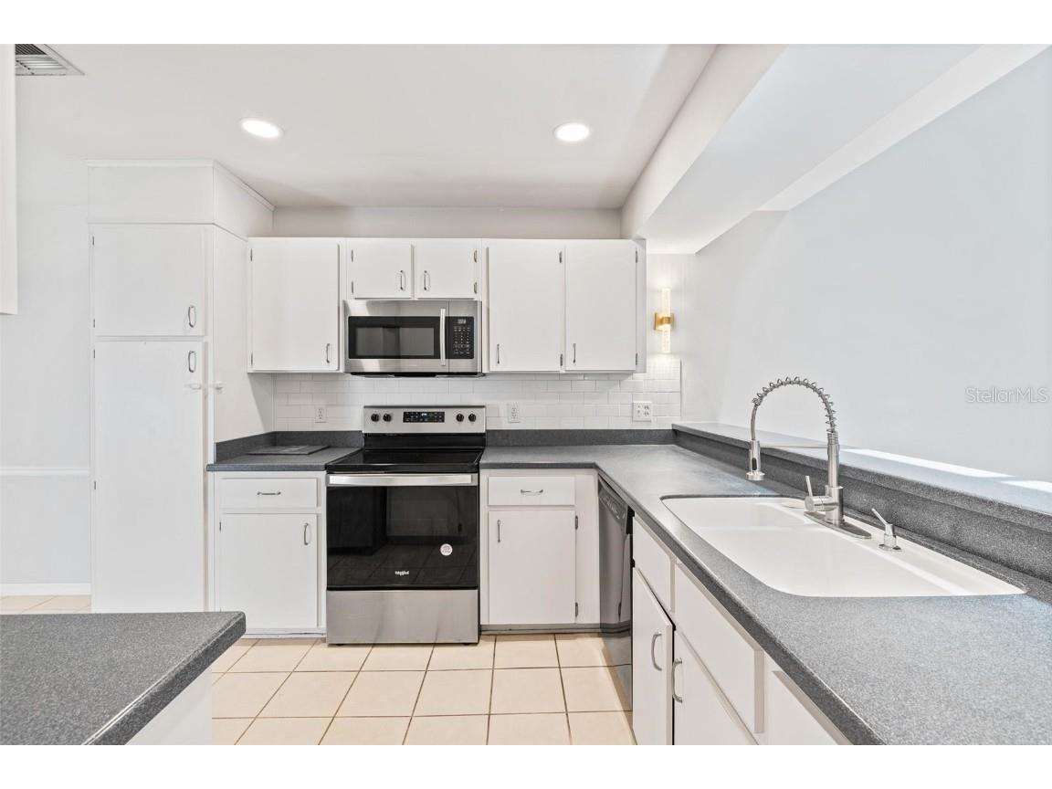 8210 Ambrose Cove Way Orlando FL 32819 O6345326 image29