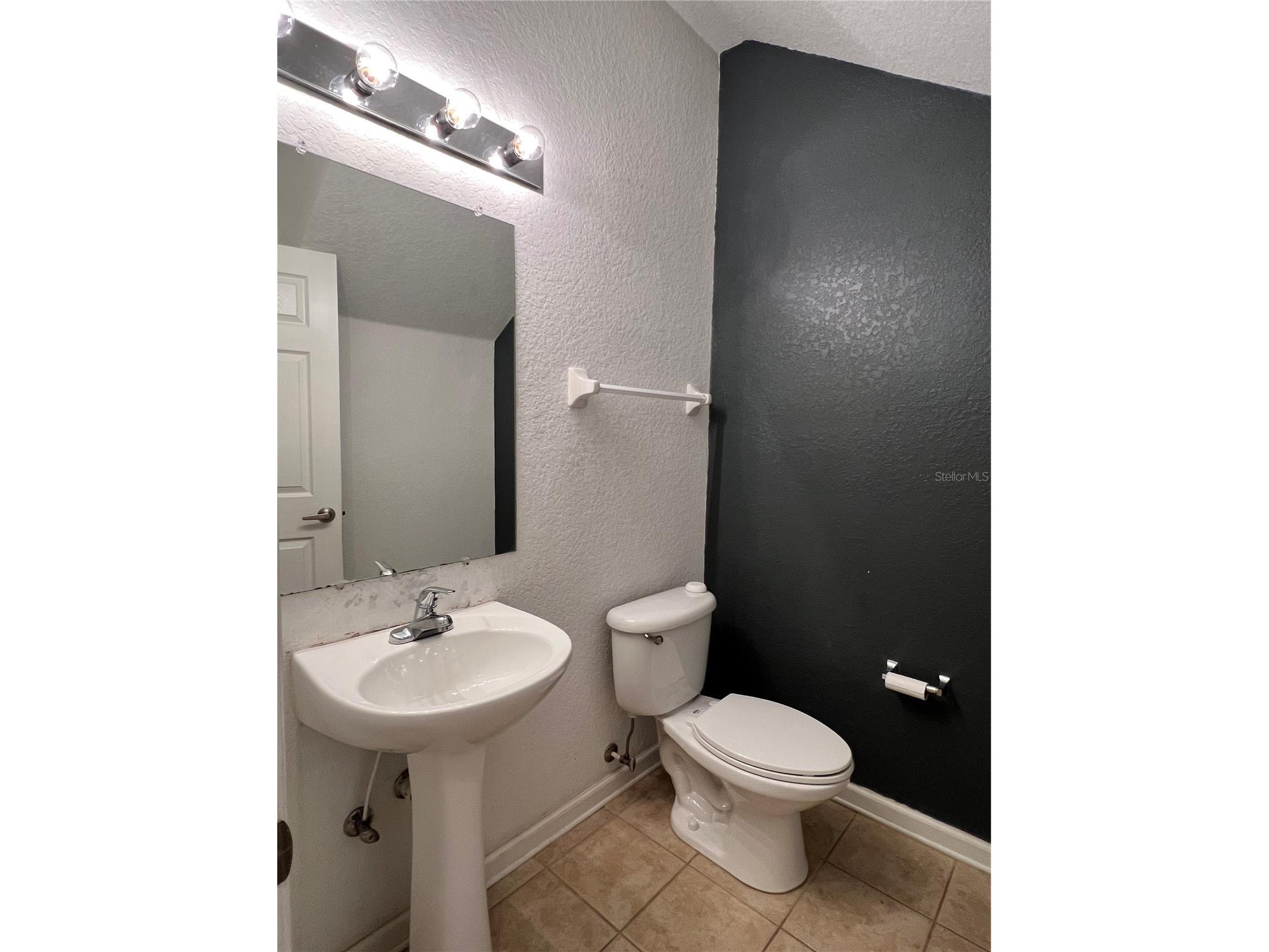 8210 Down Royal Road Tampa FL 33610 TB8463599 image21